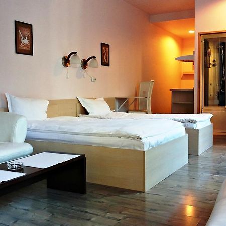 Lucas 10 Apartments Клуж-Напока Экстерьер фото